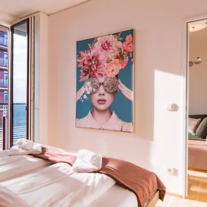 Apartment Triiiple Tower Dream With Rooftop-summer-pool, Wien