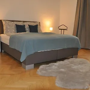 Apartment Wunderschöne Altbauwohnung In Zentraler Lage, Wien