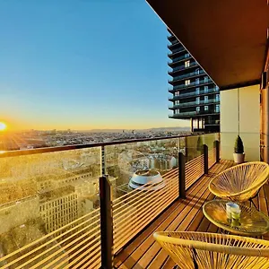 Apartment Triiiple Level 20 - Sonnenwohnen Mit Parkplatz Und Fantastischem Ausblick, Wien